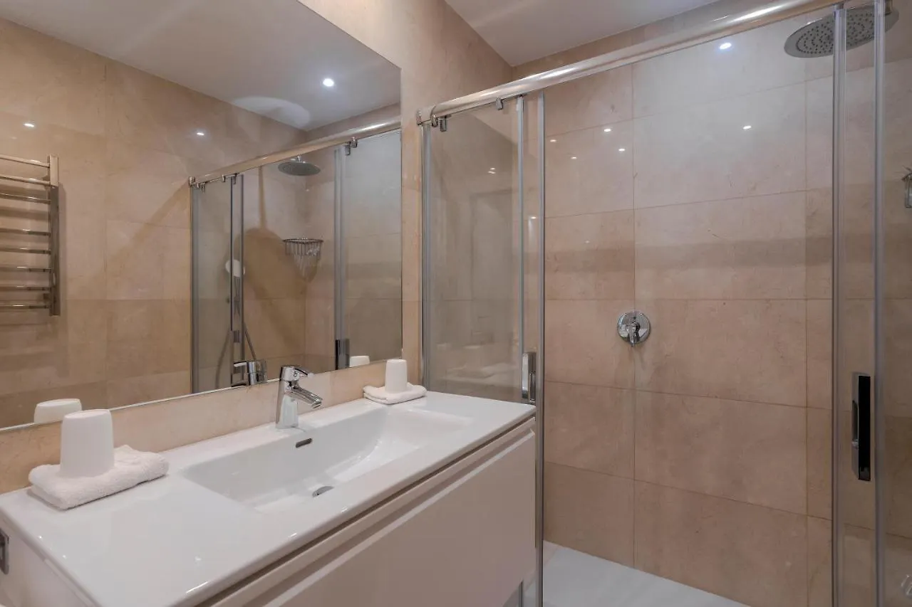 Modern Apartment Next The Beach Marbellac