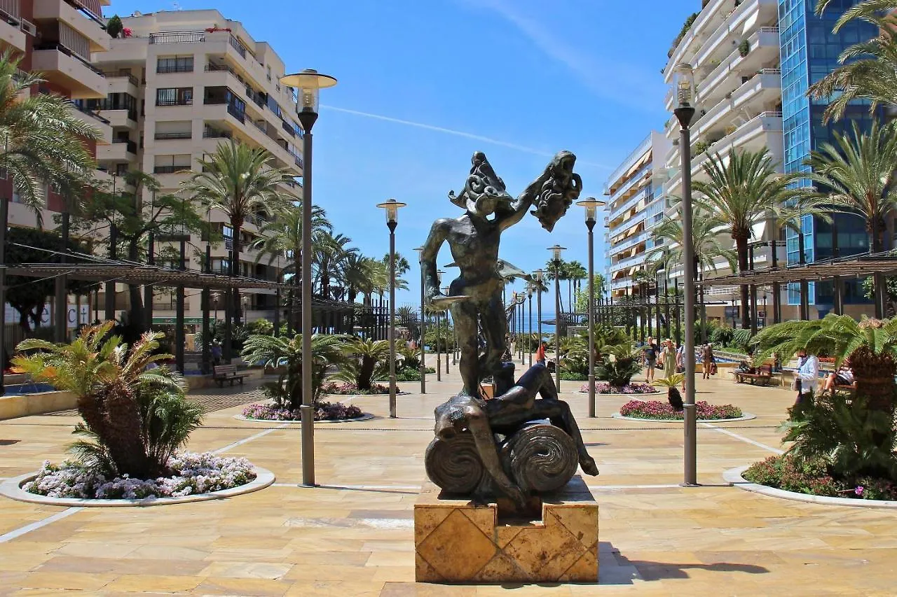 Modern Apartment Next The Beach Marbellac Espagne